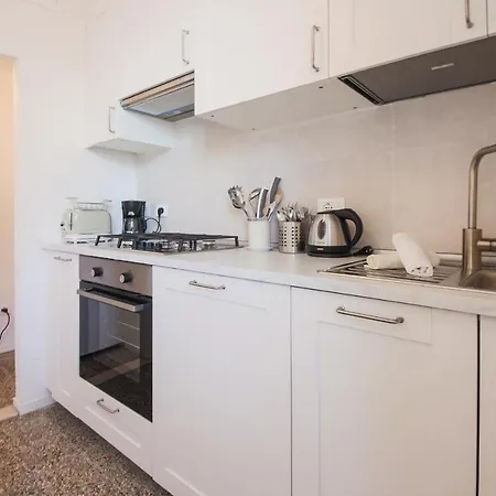 Apartment - Florentine Skyline