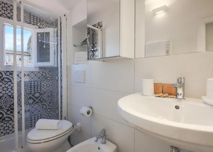 - Florentine Skyline Apartament