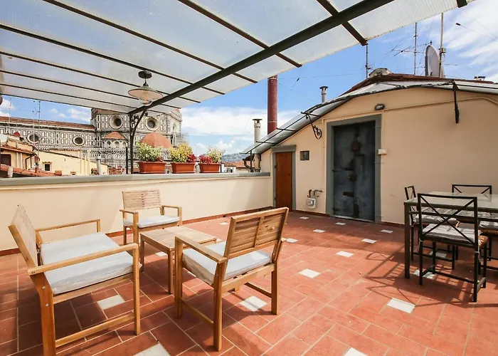 - Florentine Skyline Apartament *